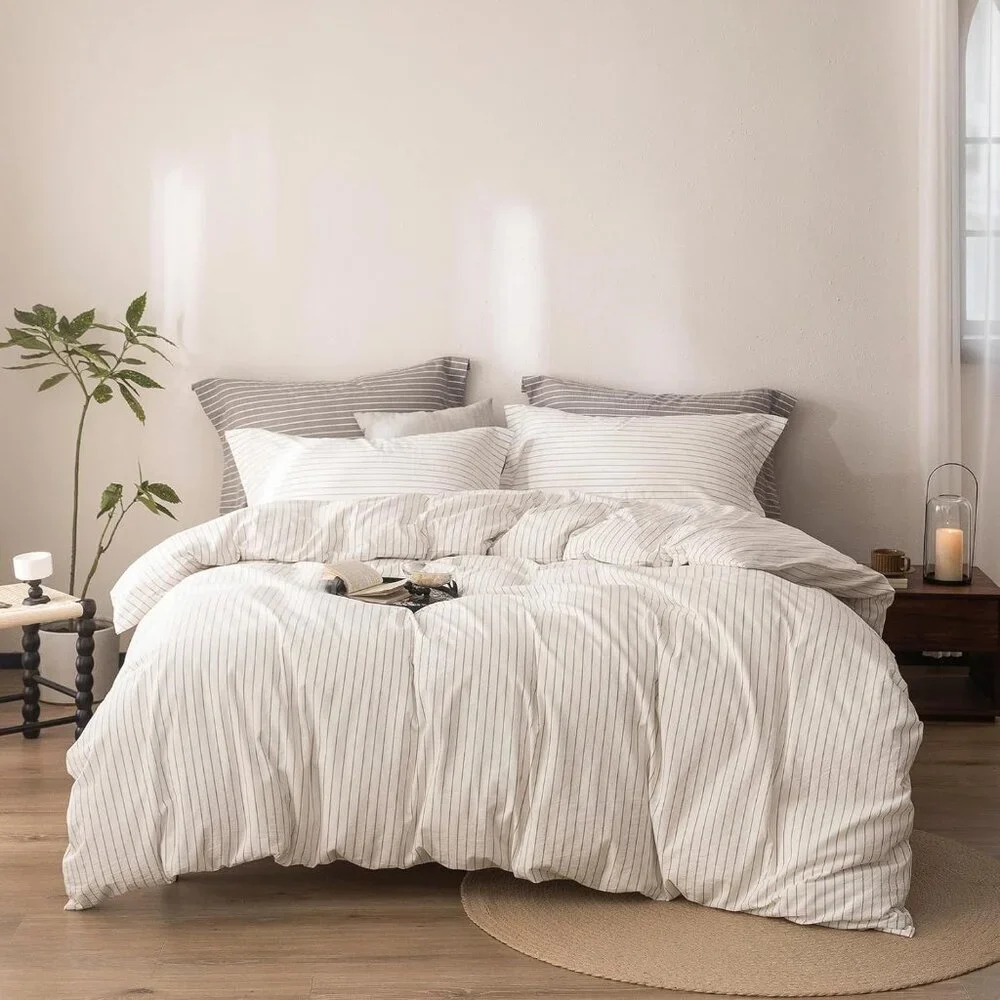 Cover with Zipper Closure and 2 Pillowcases, Color of Off White-Linen Grey Str - Picture 1 of 6